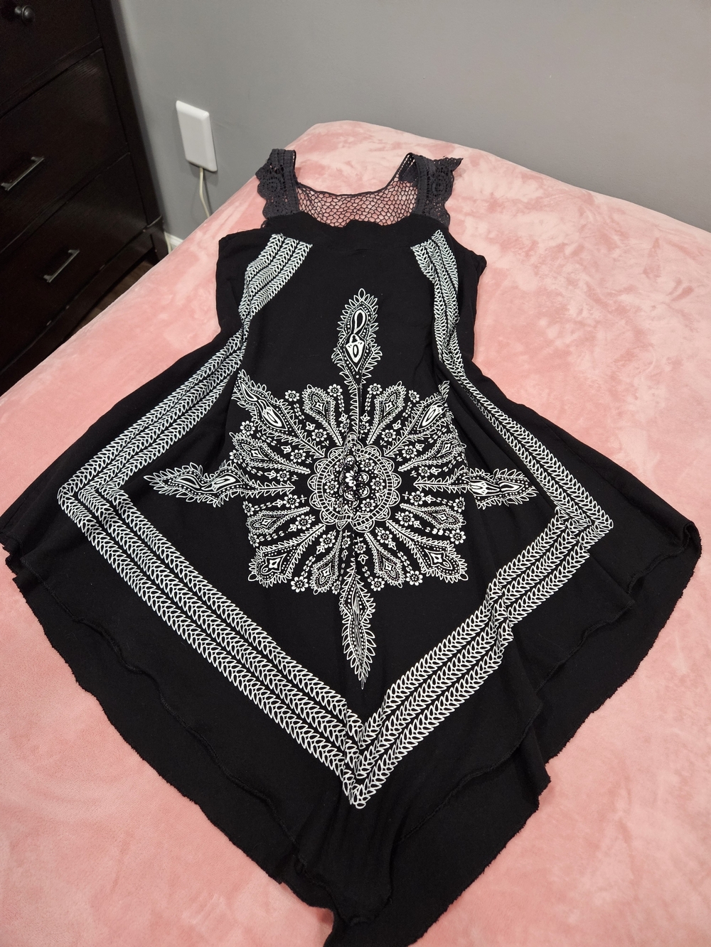 Ingear Black Handkerchief Dress with White Embroidered Medallion